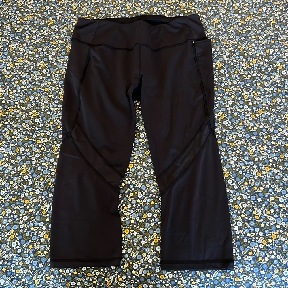 Women’s Athletic Capri Pants